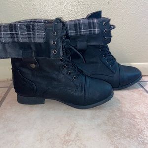 Top moda mid calf flip top combat boots 8 1/2